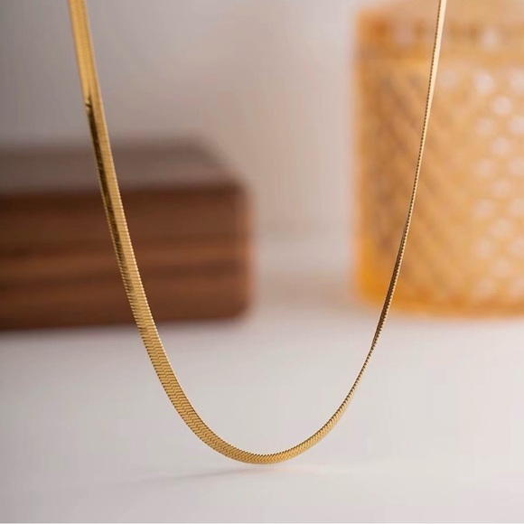 18K Gold Plated Herringbone Necklace - Picture 9 of 9
